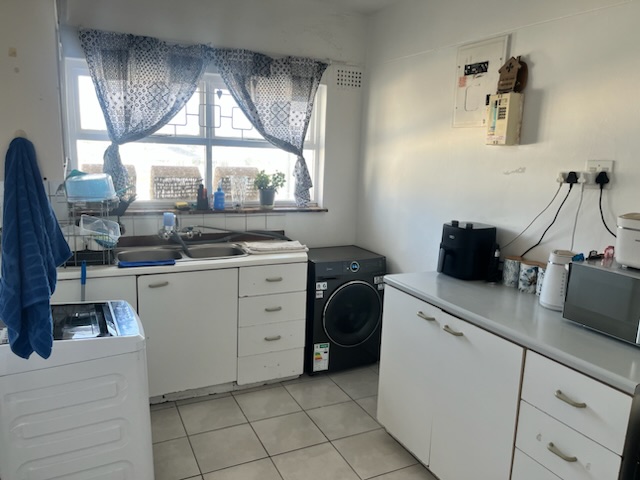 To Let 1 Bedroom Property for Rent in Fish Hoek Western Cape